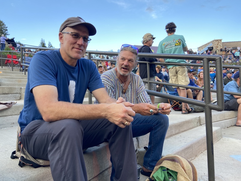 2022/07(July)/Colorado-Mark-Diane/800x600_2022-07-22-Colorado-Mark-Diane-Visit-Oconnor-Brothers-Concert-15-Travis-Justin.JPG