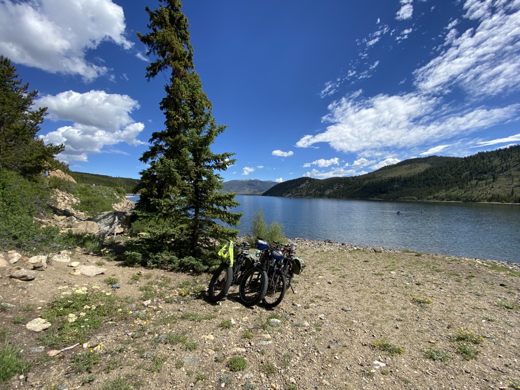 2022/07(July)/Colorado-Mike-Graciela/1024x768_2022-07-03-Colorado-SUP-18-bikes.JPG