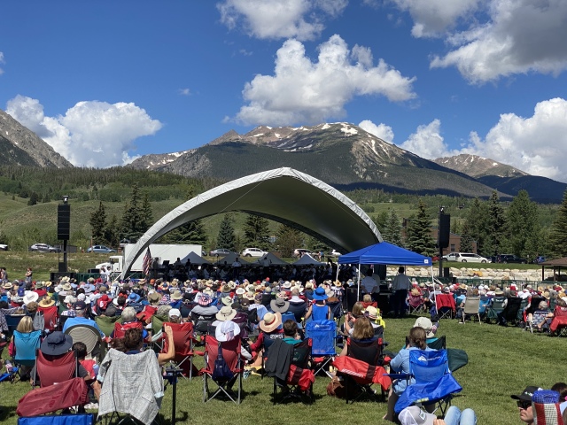 2022/07(July)/Colorado-Mike-Graciela/640x480_2022-07-04-Colorado-02-Rainbow-Park.JPG