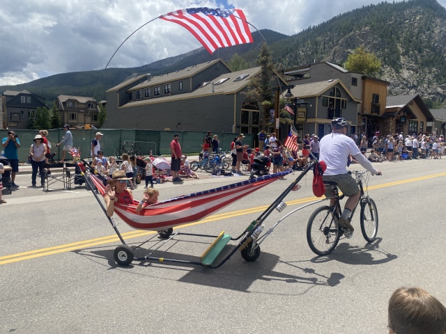 2022/07(July)/Colorado-Mike-Graciela/640x480_2022-07-04-Colorado-80-Frisco-Parade.JPG
