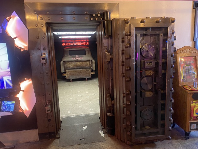 2022-07-19-VA-SAVD-Cleveland-OH-06-bank-vault.JPG