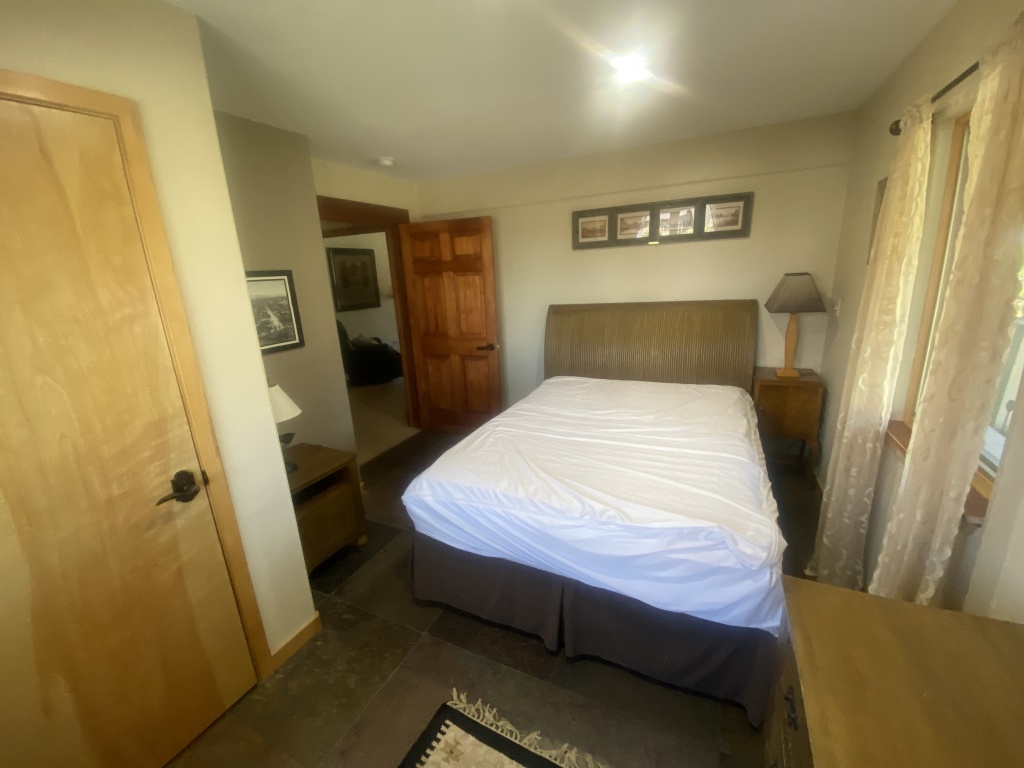 2022-08-31-House-Pic-before-renters-10-Historical.JPG