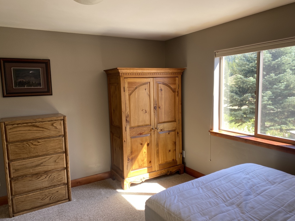 2022-08-31-House-Pic-before-renters-14-FrenchDoor.JPG