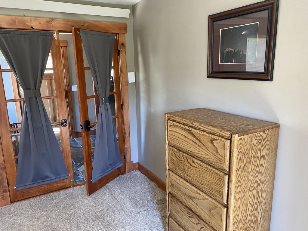 2022-08-31-House-Pic-before-renters-16-FrenchDoor.JPG