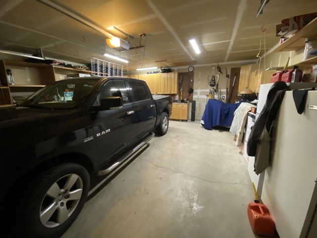 2022-09-08-House-Pic-before-renters-64-Garage.JPG