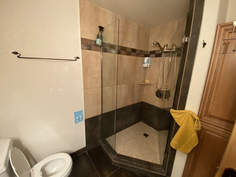 2022-08-31-House-Pic-before-renters-22-Downstairs-Bathroom.JPG