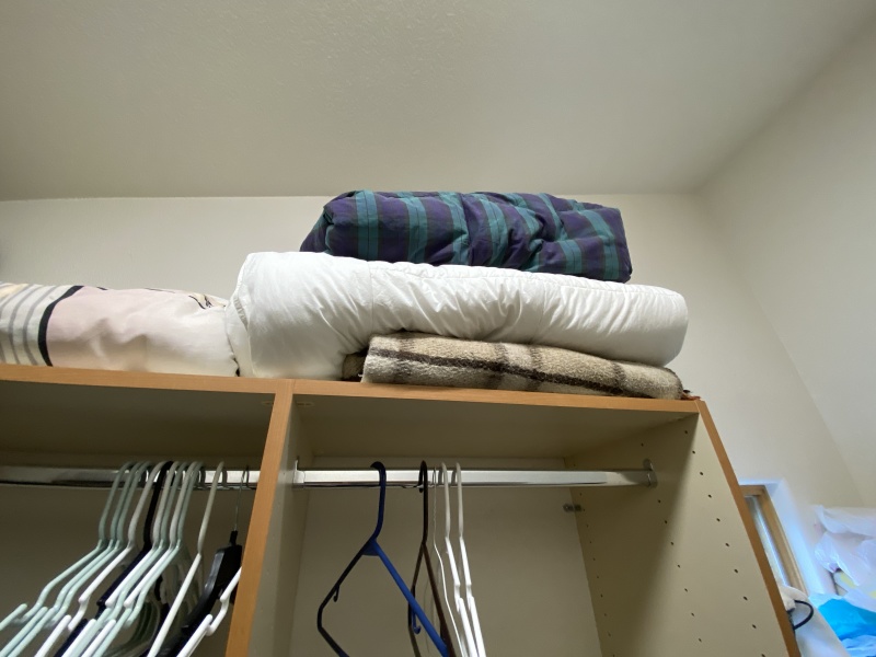 2022-09-08-House-Pic-before-renters-34-MasterCloset.JPG