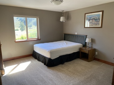 2022-08-31-House-Pic-before-renters-13-FrenchDoor.JPG