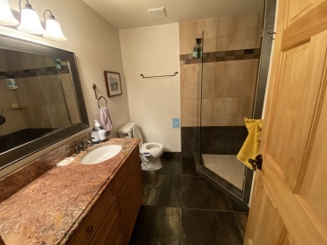 2022-08-31-House-Pic-before-renters-21-Downstairs-Bathroom.JPG