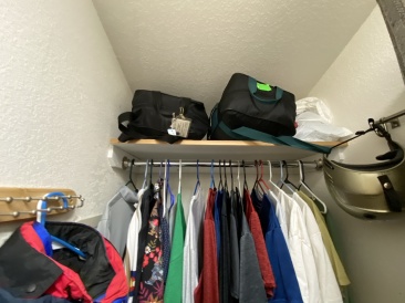 2022-09-08-House-Pic-before-renters-28-MasterCloset.JPG