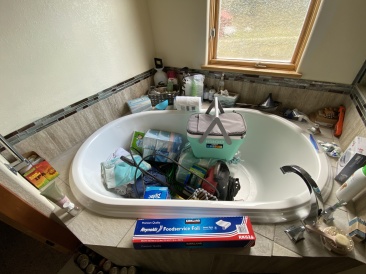 2022-09-08-House-Pic-before-renters-35-MasterBath.JPG