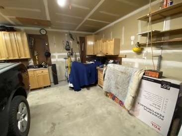 2022-09-08-House-Pic-before-renters-65-Garage.JPG