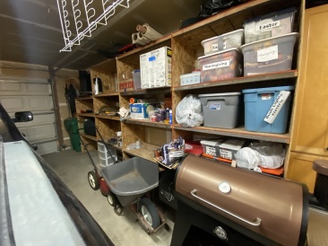 2022-09-08-House-Pic-before-renters-69-Garage.JPG