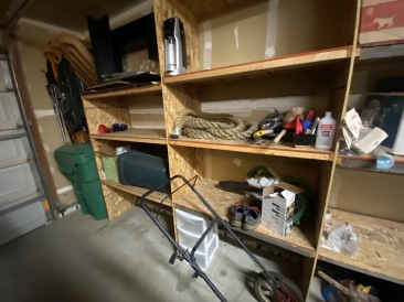 2022-09-08-House-Pic-before-renters-70-Garage.JPG