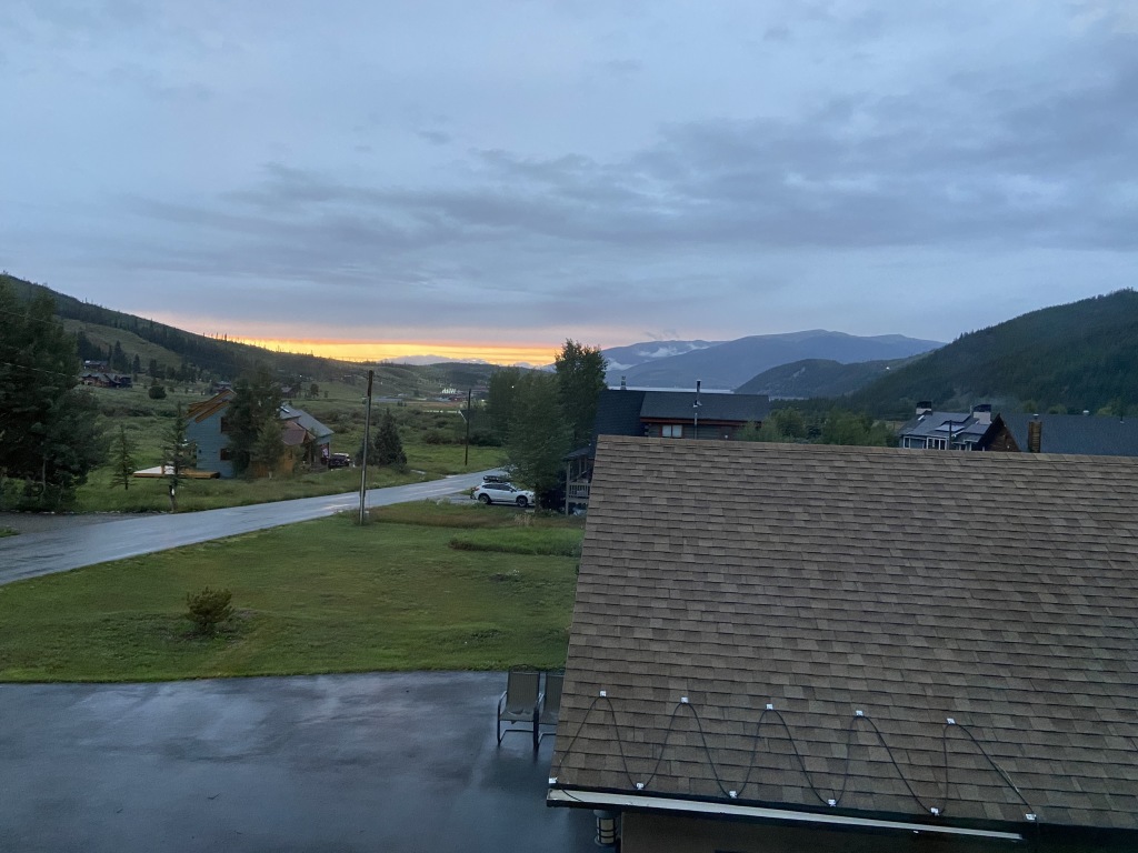 2022/08(August)/Colorado/1024x768_2022-08-16-Colorado-05-Sunset.JPG