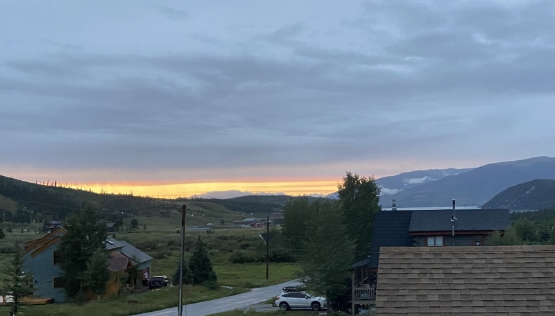 2022/08(August)/Colorado/800x600_2022-08-16-Colorado-08-Sunset.JPG