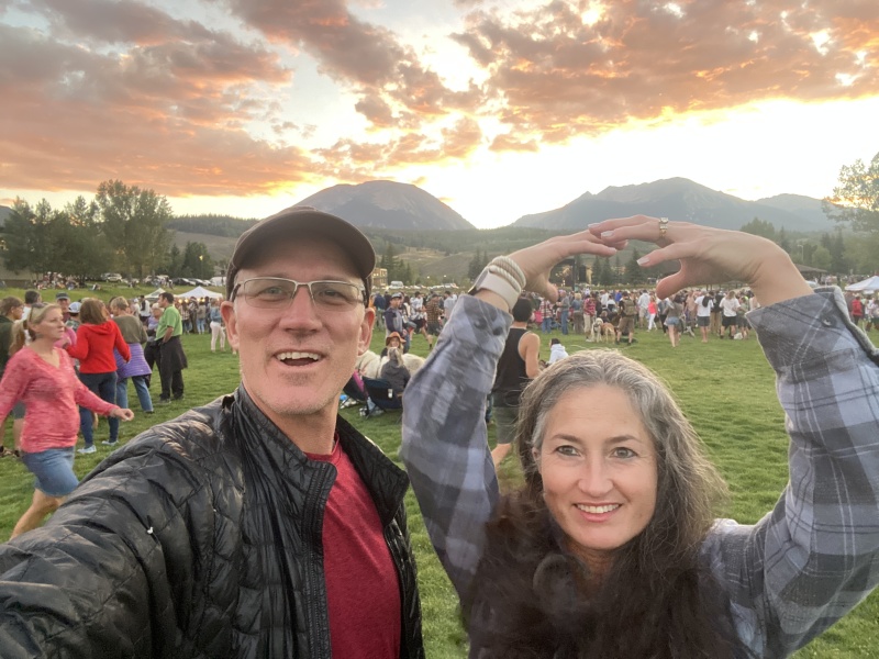 2022/08(August)/Colorado/800x600_2022-09-02-Colorado-03-Rainbow-Park-Travis-Suzi.JPG