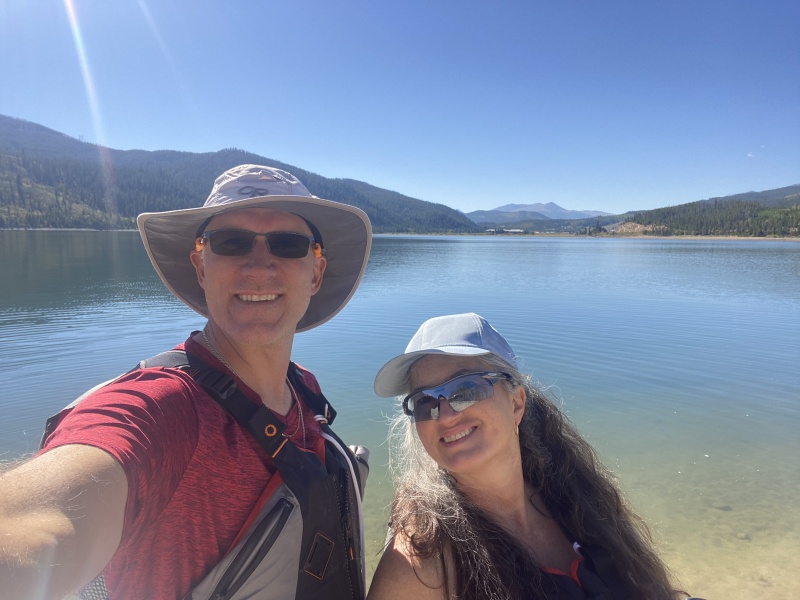 2022/08(August)/Colorado/800x600_2022-09-03-Colorado-05-SUP-Travis-Suzi.JPG