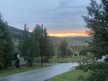 2022-08-16-Colorado-02-Sunset.JPG