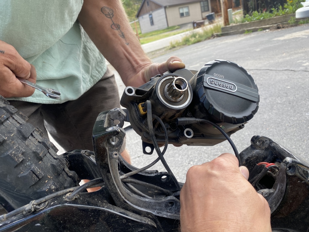 2022/08(August)/Justin-Bike-Repair/1024x768_2022-08-17-Justin-Bike-Repair-01.JPG