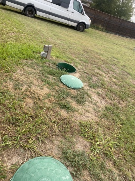 2022-09-17-Hutto-Broken-Sewer-line-02.JPG