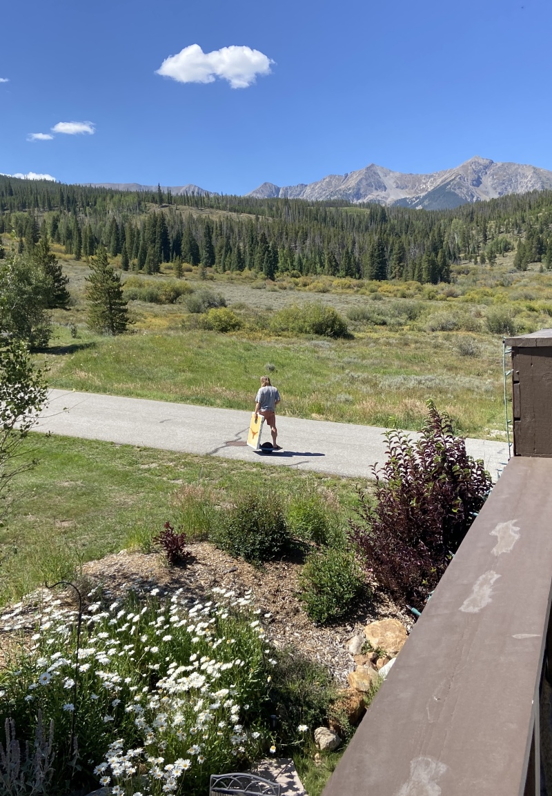 2022/09(September)/Colorado/800x600_2022-09-05-Colorado-06-Justin-OneWheel.JPG