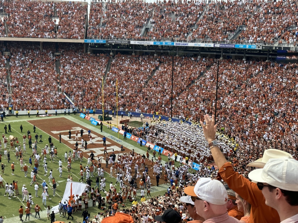 2022-10-08-UT-Longhorn-Football-OU-49to0-20.JPG