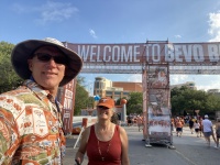2022/09(September)/UT-Longhorn-Football/2022-09-10-UT-Longhorn-Football-01-Travis-Suzi-Alabama-Game-lost-by-1pt-Travis-Suzi.JPG
