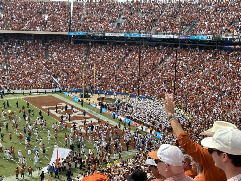 2022-10-08-UT-Longhorn-Football-OU-49to0-20.JPG