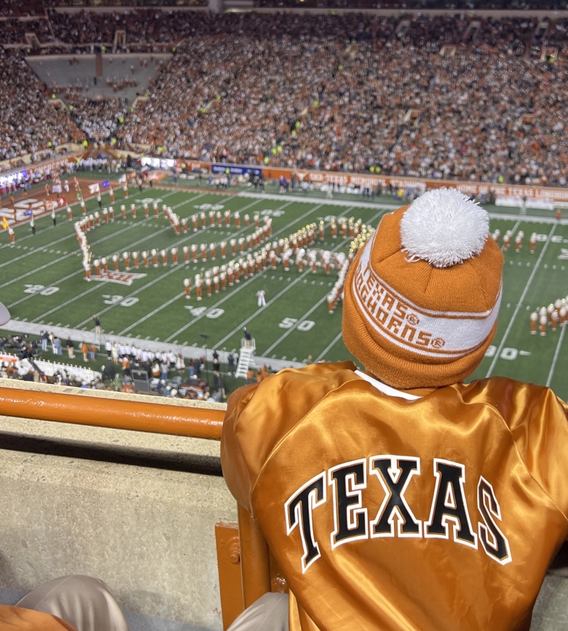 2022/09(September)/UT-Longhorn-Football/800x600_2022-11-12-UT-Longhorn-Football-75.JPG