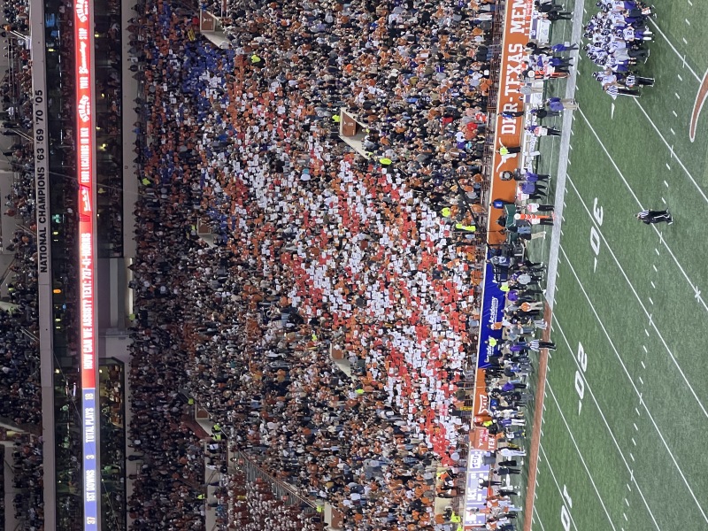 2022/09(September)/UT-Longhorn-Football/800x600_2022-11-12-UT-Longhorn-Football-79.JPG
