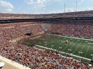 2022-09-10-UT-Longhorn-Football-02-Travis-Suzi-Alabama-Game-lost-by-1pt.JPG