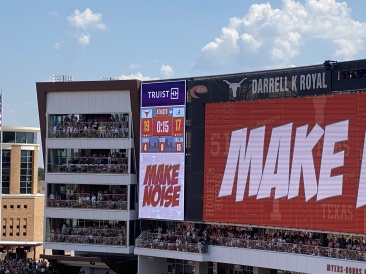 2022-09-10-UT-Longhorn-Football-12-Travis-Suzi-Alabama-Game-lost-by-1pt.JPG