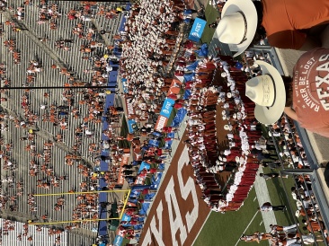 2022-10-08-UT-Longhorn-Football-OU-49to0-03.JPG