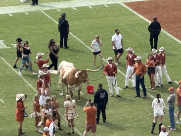 2022-10-08-UT-Longhorn-Football-OU-49to0-22.JPG