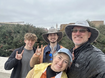 2022-11-25-UT-Longhorn-Football-87-Ian-Dax-Suzi-Travis.JPG