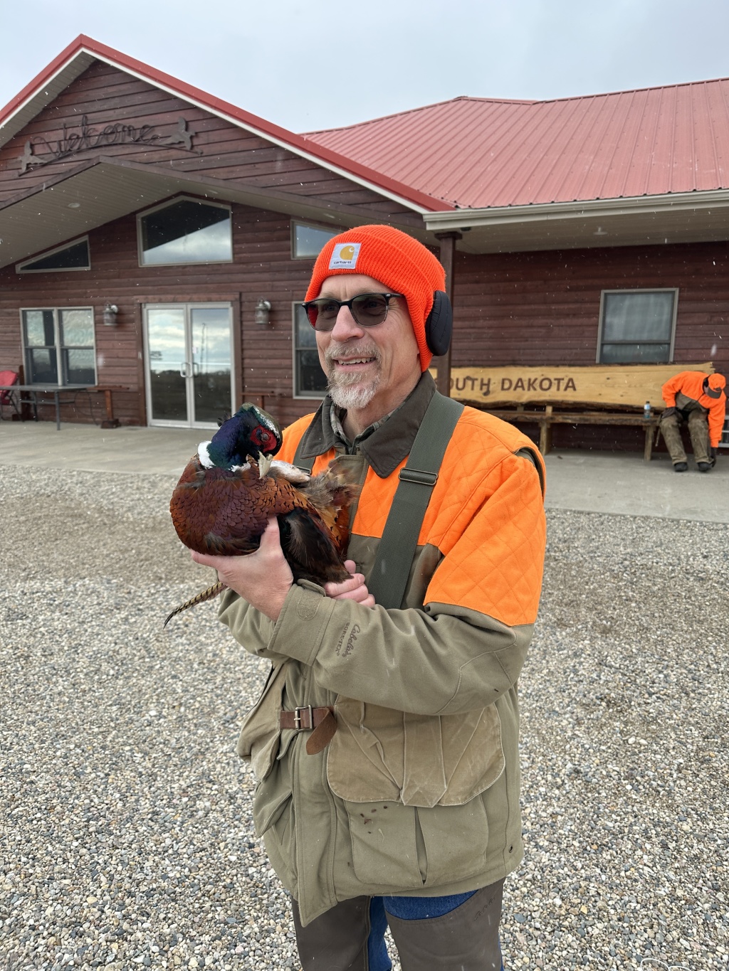 2022/11(November)/Hunting-South-Dakota/1024x768_2022-11-10-SouthDakota-Pheasant-Hunting-35-Dan.JPG