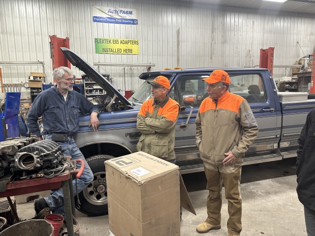 2022/11(November)/Hunting-South-Dakota/640x480_2022-11-09-SouthDakota-Pheasant-Hunting-31-Brian-Dan-Tim.JPG