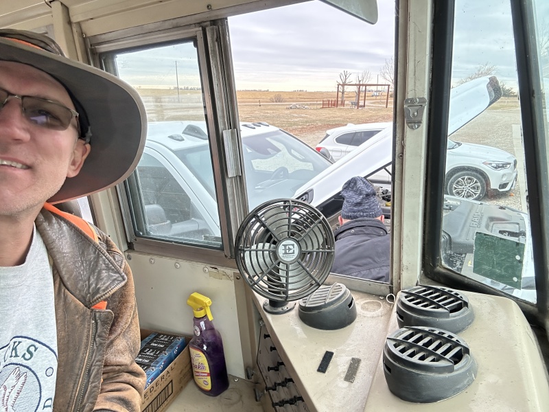 2022-11-07-SouthDakota-Pheasant-Hunting-14-Dead-battery-in-truck-Travis.JPG