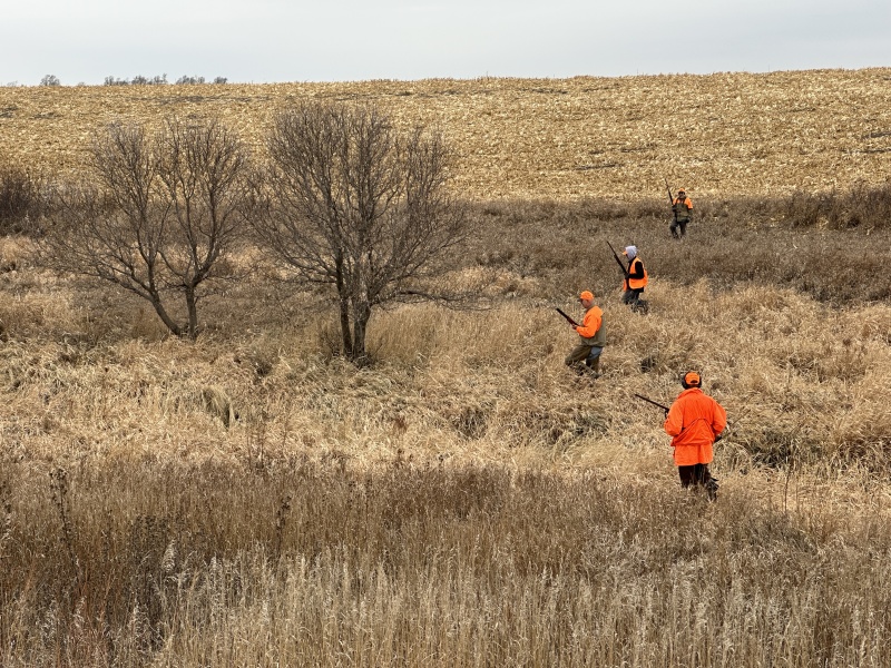 2022/11(November)/Hunting-South-Dakota/800x600_2022-11-08-SouthDakota-Pheasant-Hunting-23-Josh-Mike-Dan-Jace.JPG