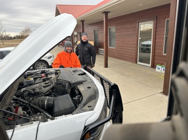 2022-11-07-SouthDakota-Pheasant-Hunting-18-Dead-battery-in-truck-Josh-Mike.JPG