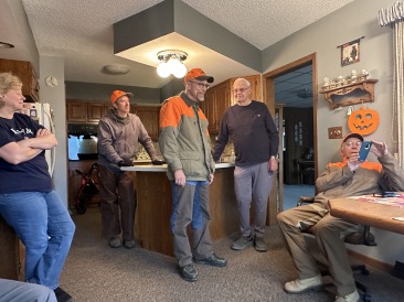 2022-11-09-SouthDakota-Pheasant-Hunting-33-Patti-Josh-Dan-LeRoy-Tim.JPG