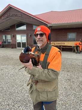 2022-11-10-SouthDakota-Pheasant-Hunting-35-Dan.JPG