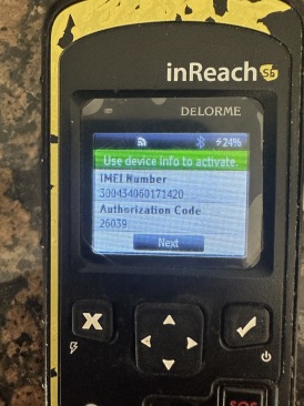 2022-11-27-02-SPOT-and-Garmin-Inreach.JPG