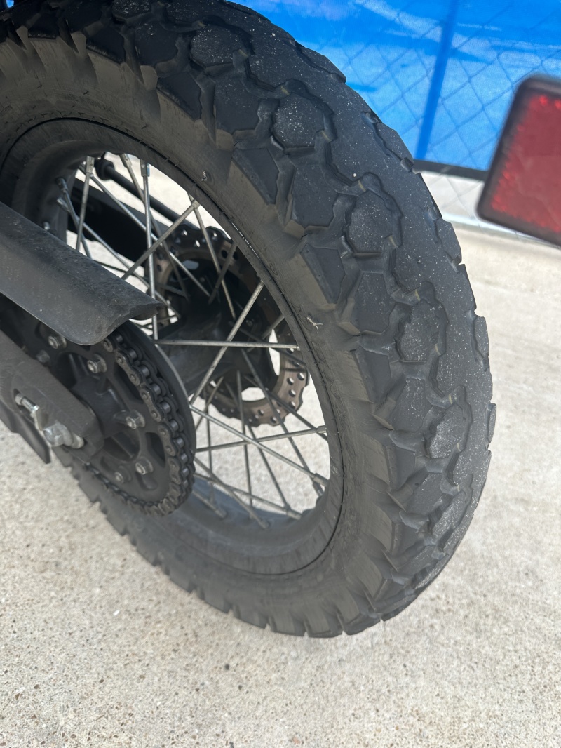 2022/11(November)/Motorcycle-Flat-Tire/800x600_2022-11-02-Motorcycle-Flat-Tire-3.JPG