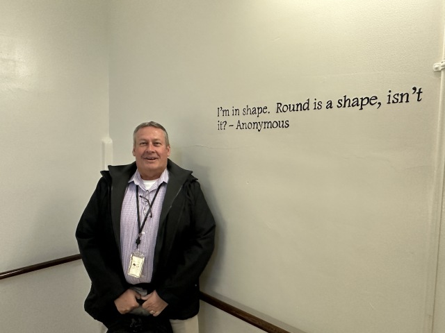 2022/11(November)/VA-SAVD-Ft-Harrison-MT/640x480_2022-11-16-VA-SAVD-Fort-Harrison-MT-05-Im-in-Shape-Round-is-a-Shape-SteveRiffel.JPG