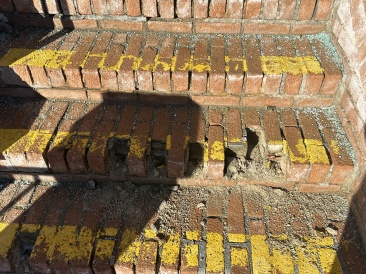 2022-11-17-VA-SAVD-Fort-Harrison-MT-11-bad-stairs-missing-bricks.JPG