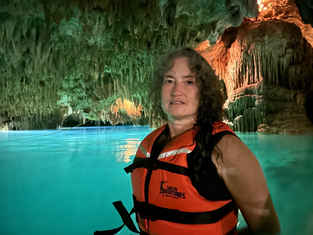 2022/12(December)/Cancun-Mexico/1024x768_2022-12-02-Cancun-with-Friends-86-Cenotes-Suzi.JPG