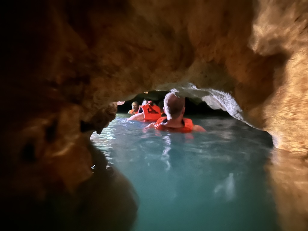 2022/12(December)/Cancun-Mexico/1024x768_2022-12-02-Cancun-with-Friends-91-Cenotes-Ben.JPG