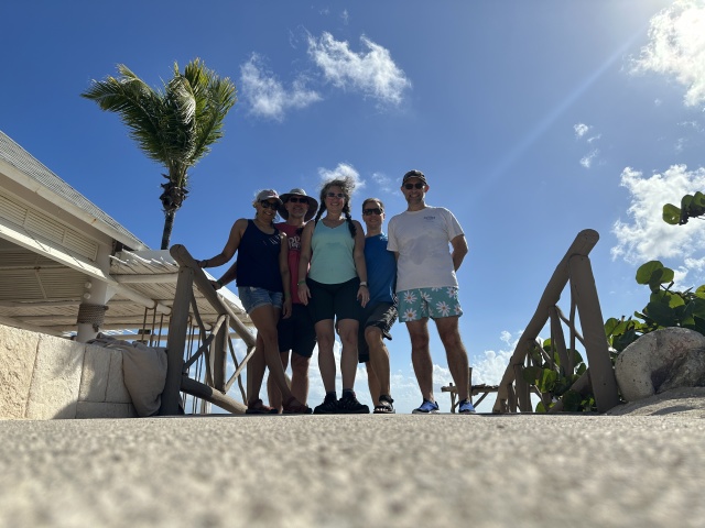 2022-11-30-Cancun-with-Friends-21-Kavita-Travis-Suzi-Ben-Ren.JPG